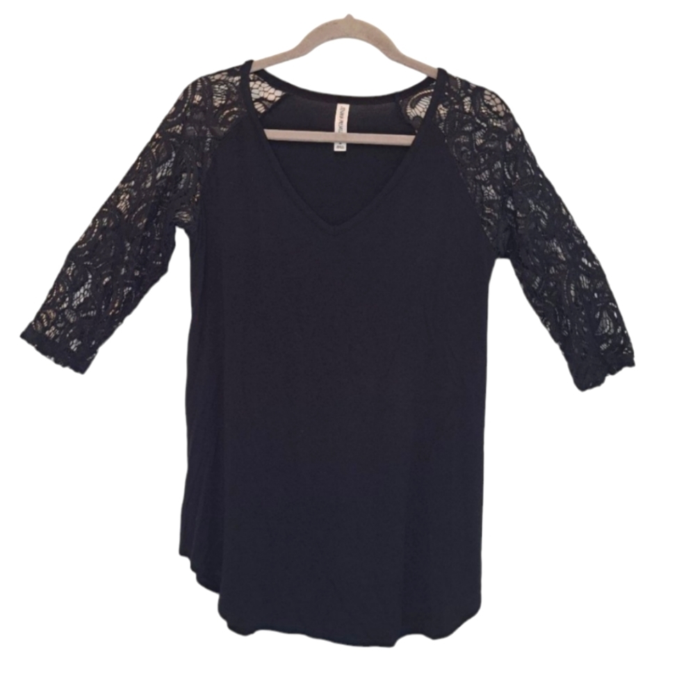 Zenana Black Lace Sleeved V-Neck Tunic Size Medium